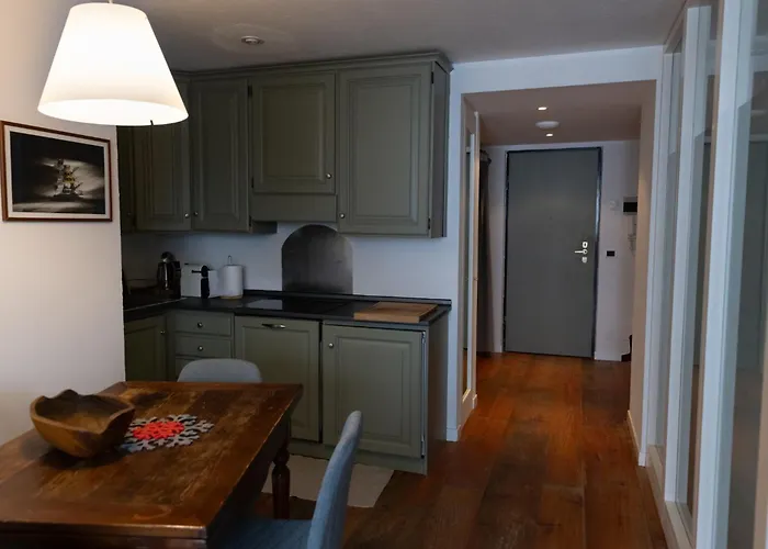 Pila- In Out- Yumi Lejlighed